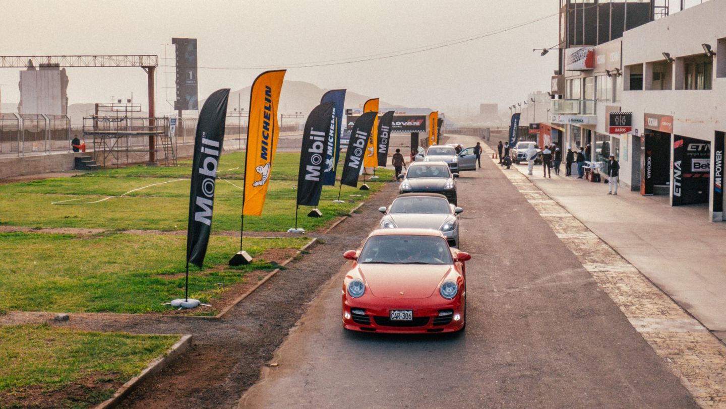Porsche Perú organizó el primer She Track Day en el autódromo La Chutaba