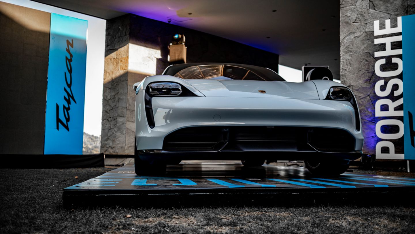 Llega a El Salvador el Taycan, el primer Porsche ciento por ciento eléctrico