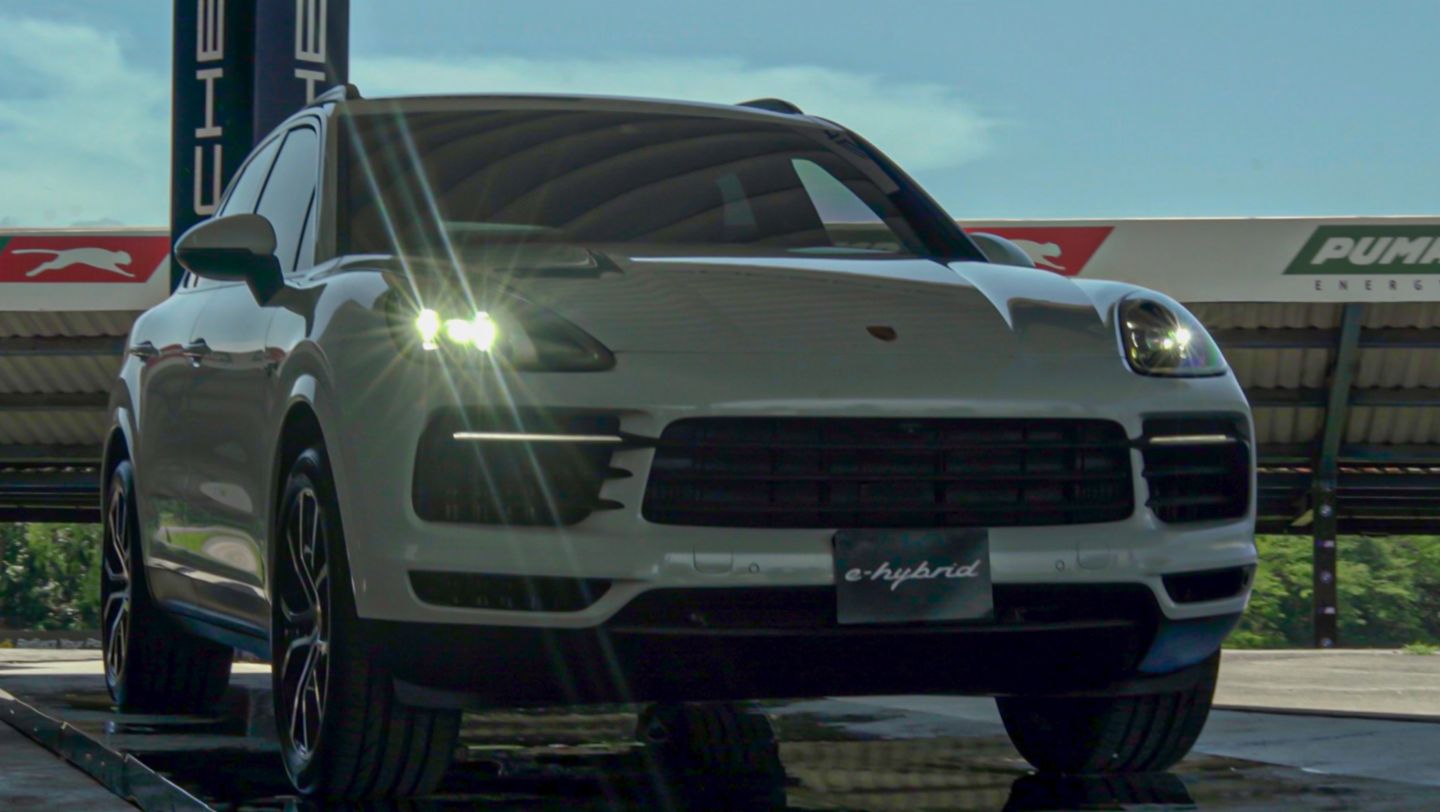Nuevo Porsche Cayenne E-Hybrid es presentado en El Salvador