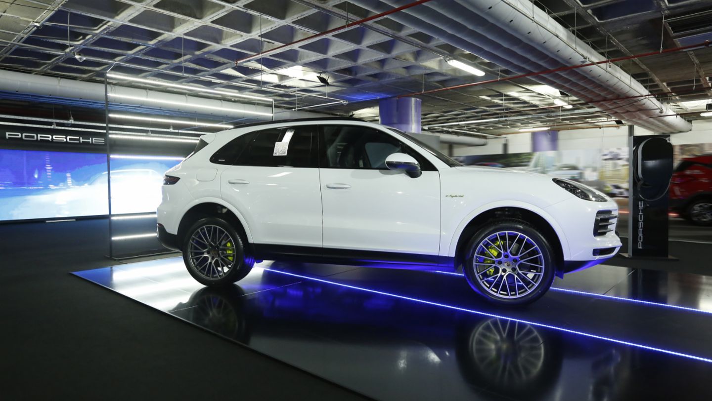 Nuevo Porsche Cayenne Platinum Edition, la estrella del Cadam Motor