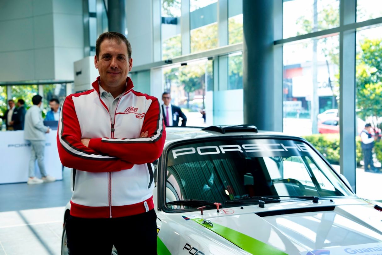 Benito Guerra Jr., piloto oficial de Porsche de México para La Carrera Panamericana