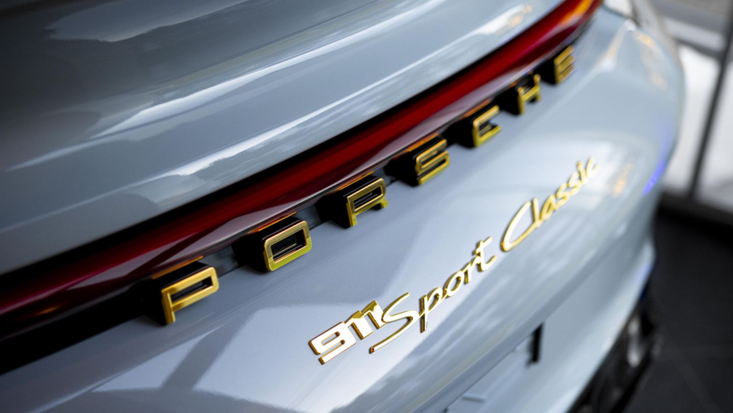 Porsche 911 Sport Class