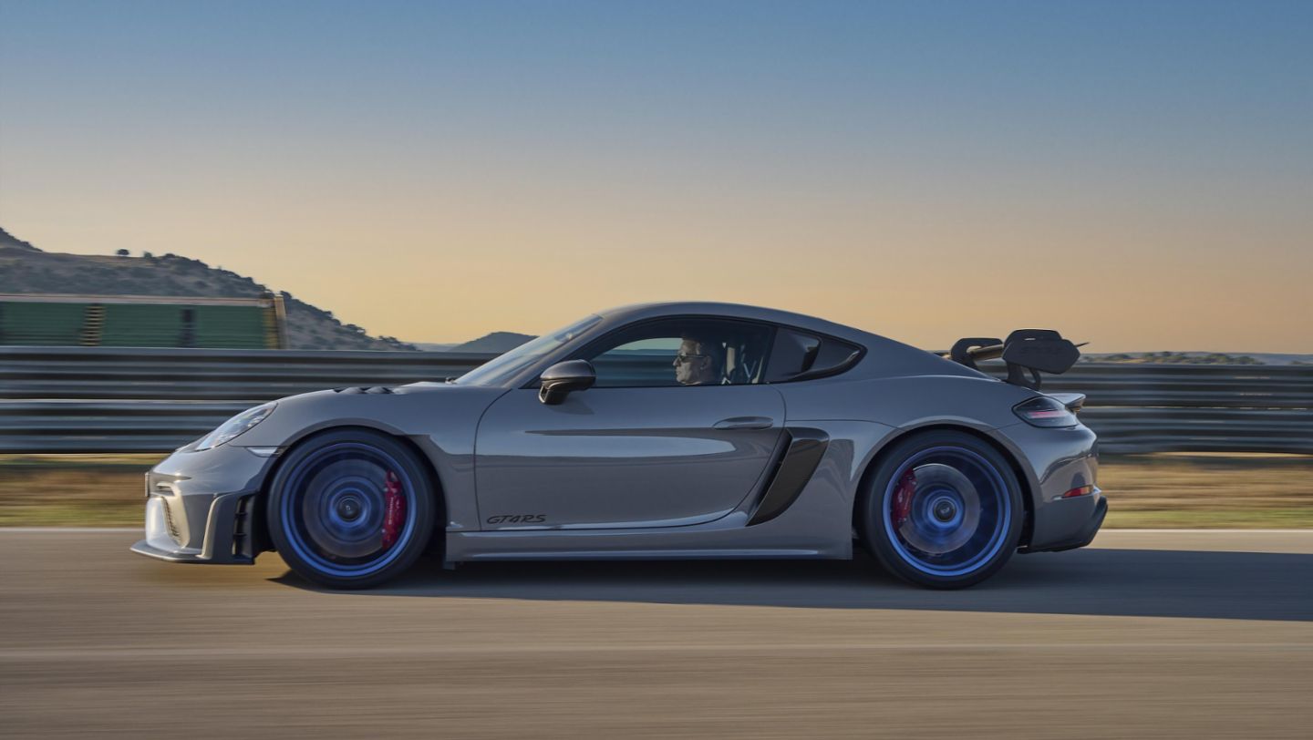Llegó a Perú el Porsche 718 Cayman GT4 RS