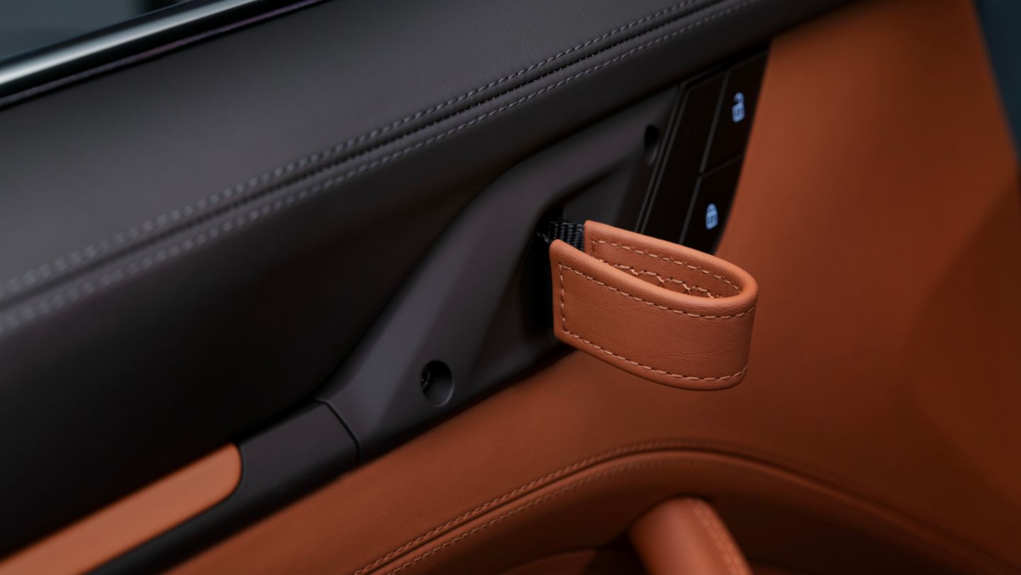 Porsche 911 S/T con pack Heritage Design (arriba) y Porsche 911 S/T, 2023, Porsche AG