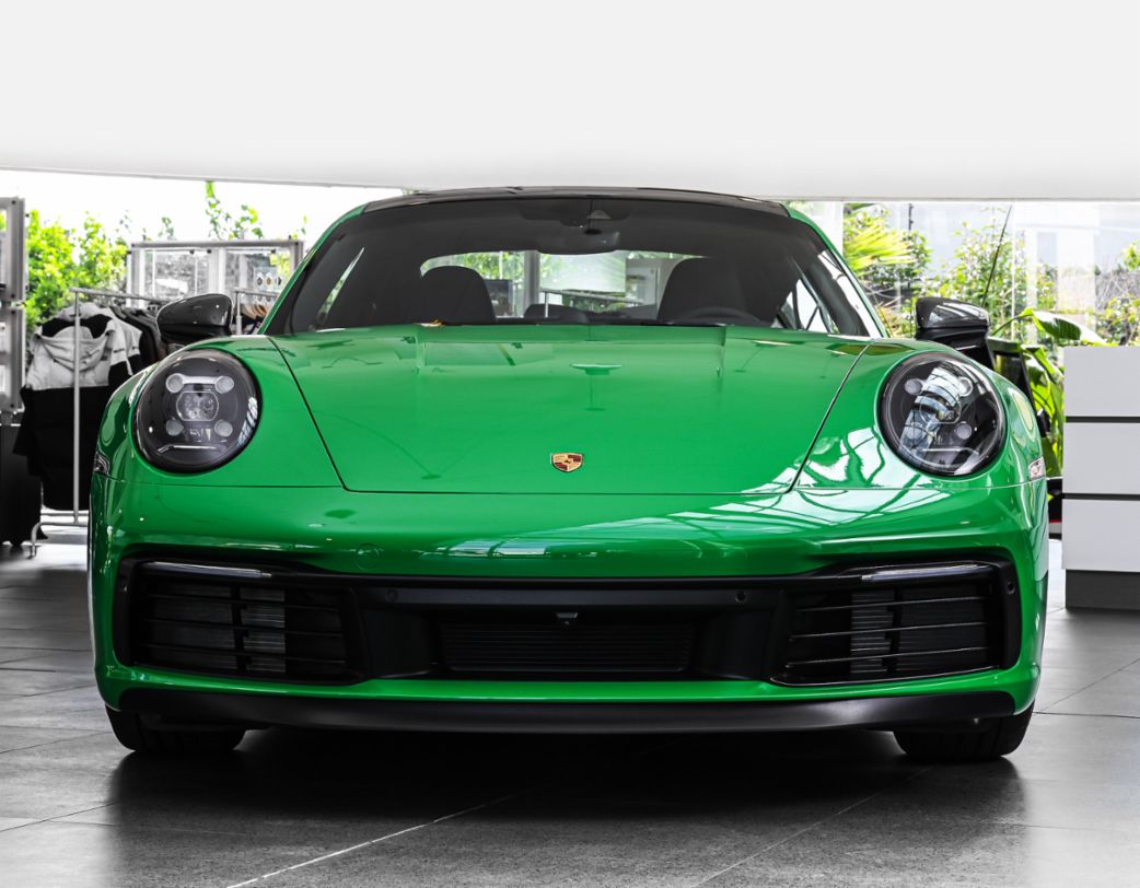 Porsche 911 Carrera T, Python Green, 2023, Porsche Center Santiago