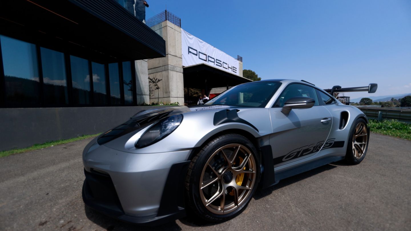 Porsche 911 GT3 RS.