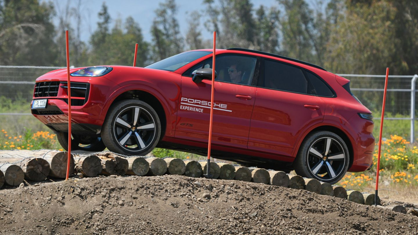 Porsche Cayenne GTS II, Porsche World Road Show, Chile, 2024