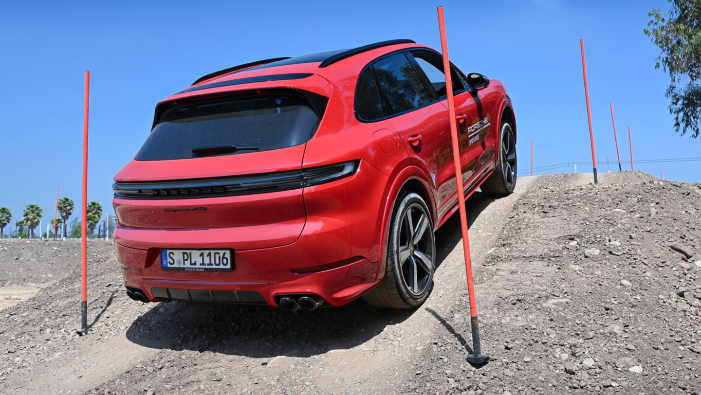 Porsche Cayenne GTS II, Porsche World Road Show, Chile, 2024