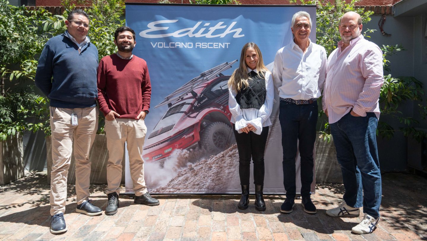 Yeison Aguirre, Gerente Nacional de Postventa, Nicolás Becerra, Coordinador de Producto, Paula Jaramillo, Gerente de Mercadeo y Prensa, Jorge Behar, Gerente General, Christian Pfeil - Schneider.