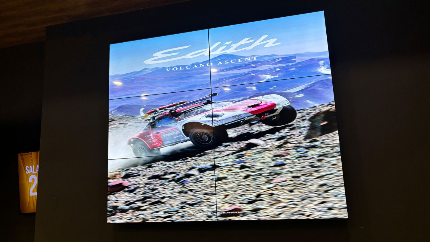 Porsche Perú presentó Edith, un documental que cuenta la historia del 911 que alcanzó un récord mundial, que se llevó a cabo en el cine Movie Time Premium, en San Isidro,  Perú, Porsche AG.