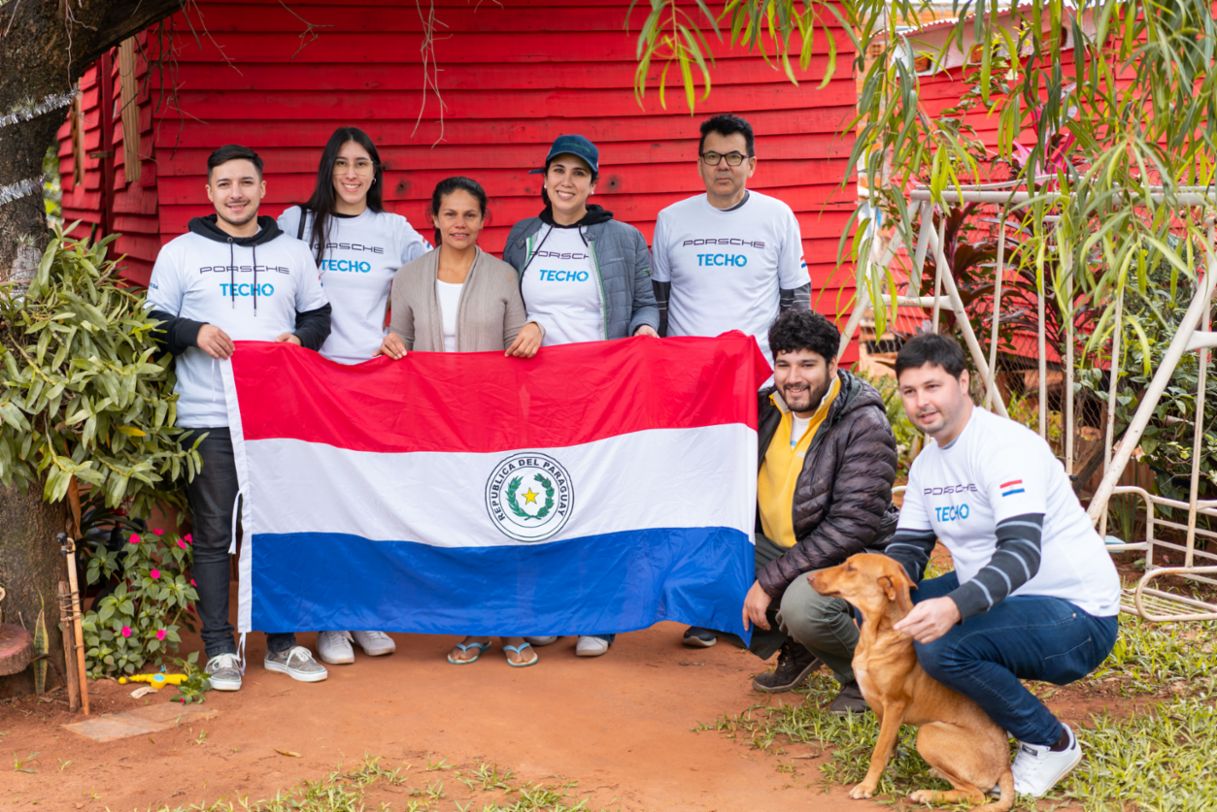 Porsche y su incansable carrera contra la pobreza en Paraguay