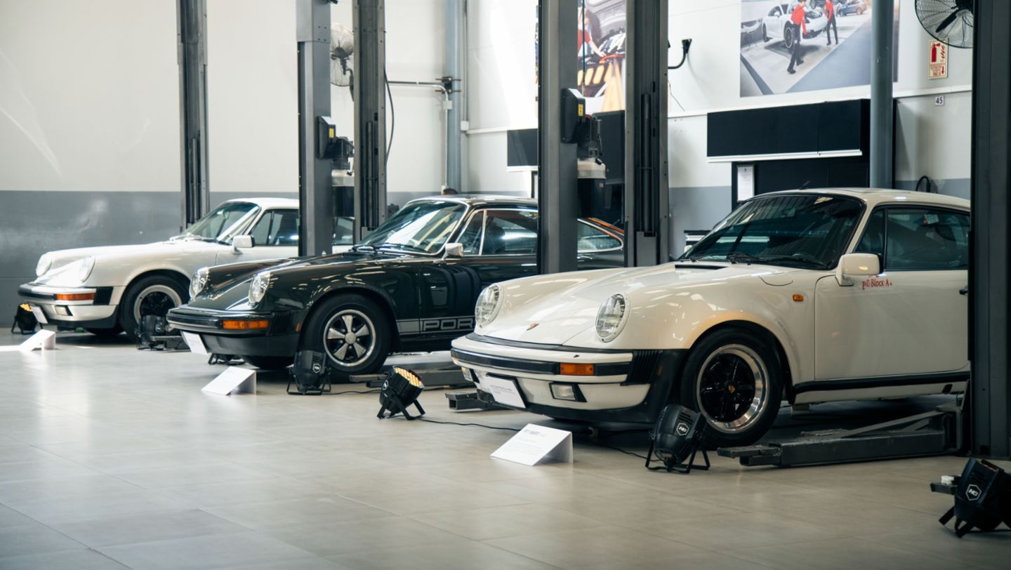 911 M491 (1984), 912 E (1976) y el 911 Carrera (1989) exhibido en la primera edición del Porsche Classic, que se llevó a cabo en el Porsche Center Lima, ubicado en Surquillo, Perú, Porsche AG