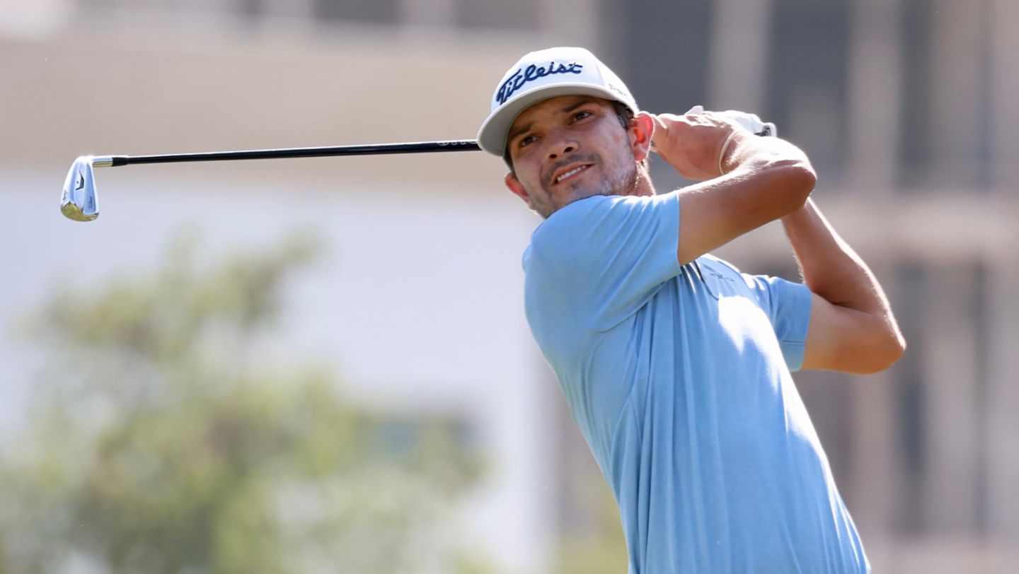 Raúl Pereda, único golfista mexicano con tarjeta para participar en el PGA Tour 2024, Mexico Open At Vidanta, Vallarta, Jal., Porsche de México, 2024..