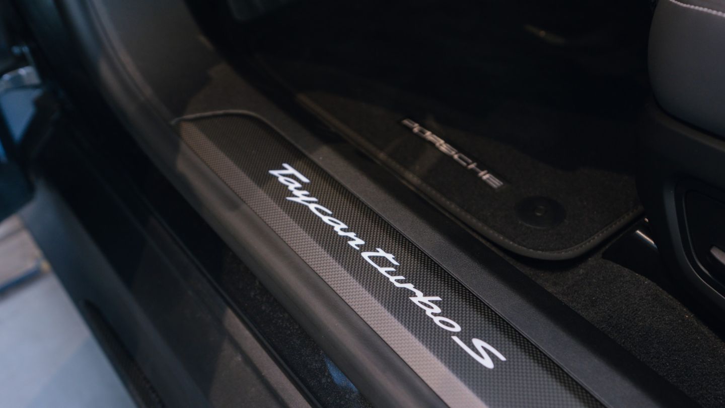 Porsche Taycan Turbo S, Inauguración Porsche Center Buenos Aires, Buenos Aires, Argentina, 2024