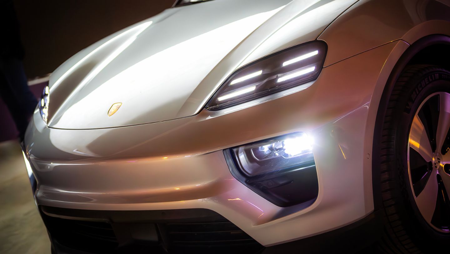 Porsche devela su Macan 4 eléctrico, en Costa Rica.