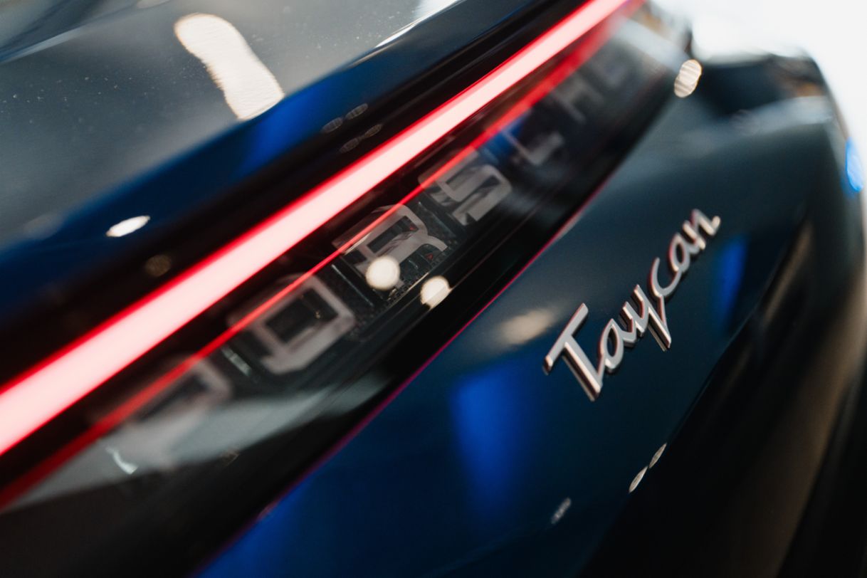 Los nuevos modelos, inclusive, los de paquete Weissach, ya están disponibles para pedidos en el país, y los precios van desde los $129.400