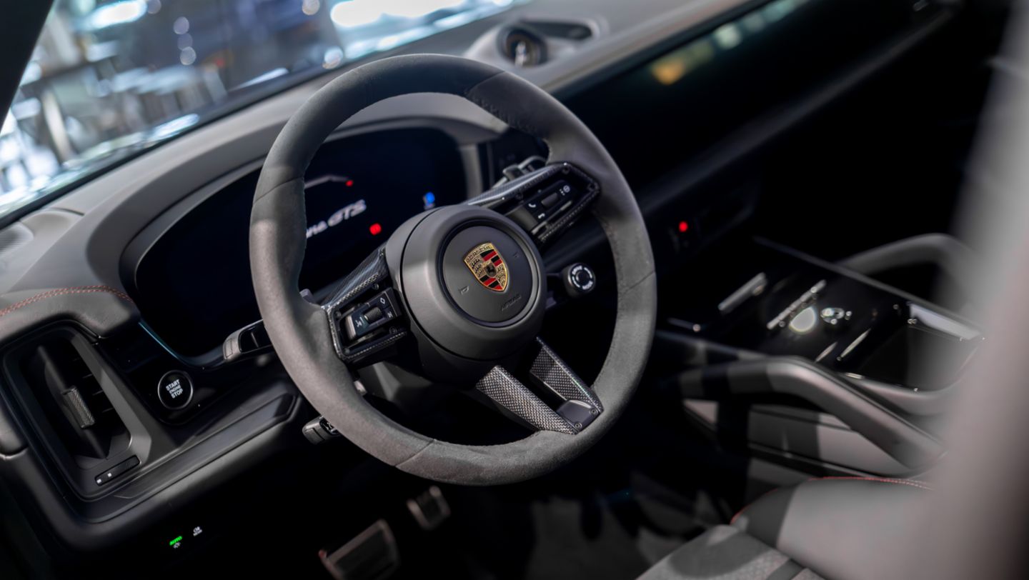 Porsche Cayenne GTS, interior