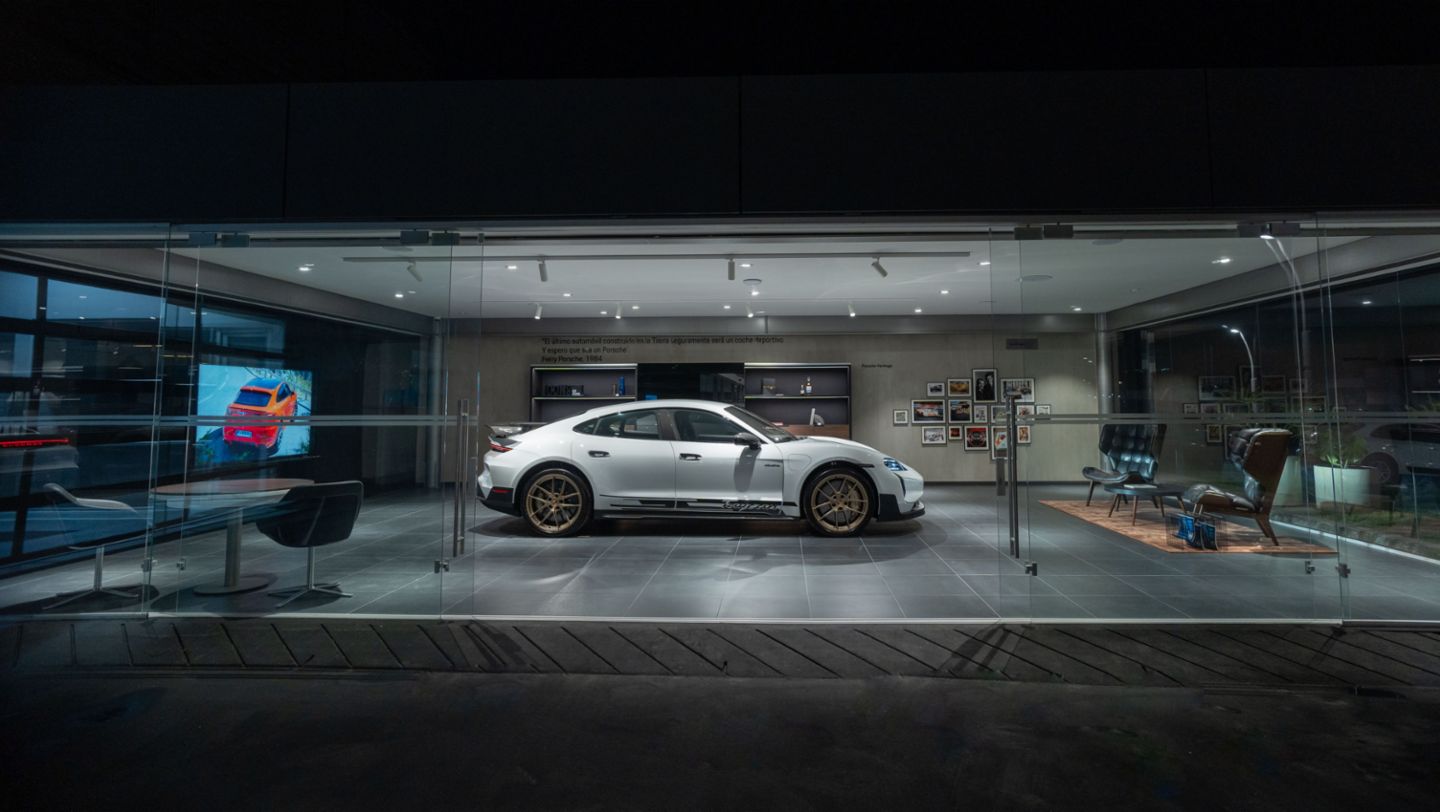 Owner's Collection; Porsche Center Bogotá; Colombia.