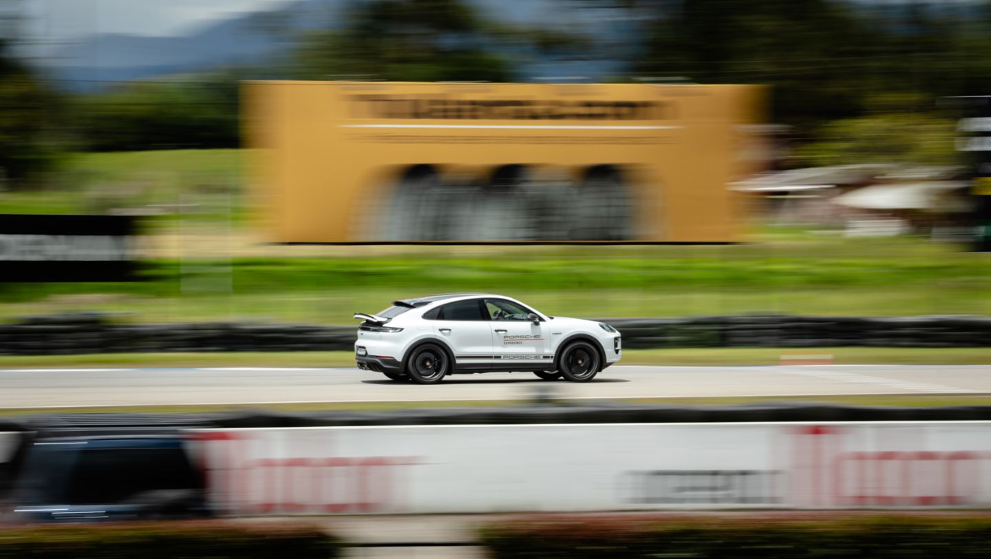 Cayenne Turbo E-Hybrid, Porsche World Road Show, Colombia, 2025, Porsche AG