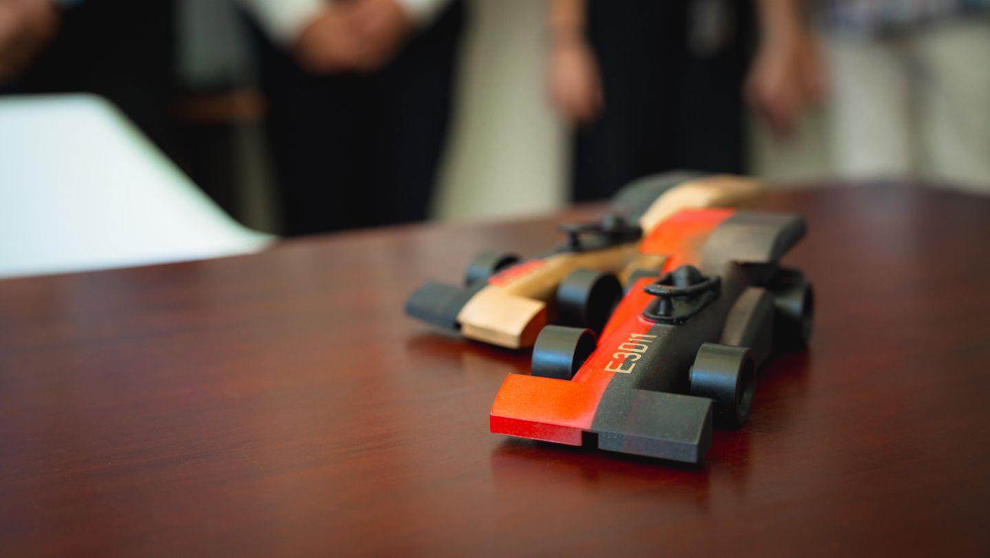 Porsche Costa Rica reafirmó su compromiso con los participantes del concurso STEM Racing auspiciado por Fórmula 1®.