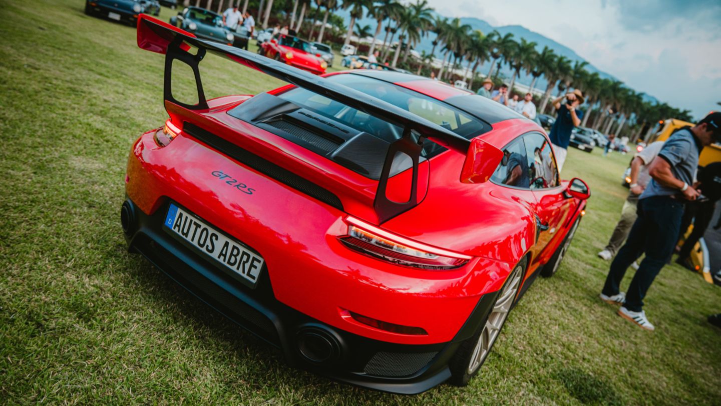 Más de 100 Porsche se exhibieron en el Garden Fest, un homenaje a la historia y el diseño automotriz