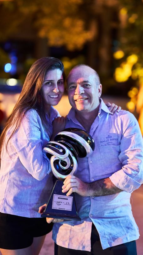 Jaime Arguimbau y su navegante Araceli Becerra, segundo lugar absoluto y de la Categoría C, Rally Maya México 2025, Porsche de México, 2025