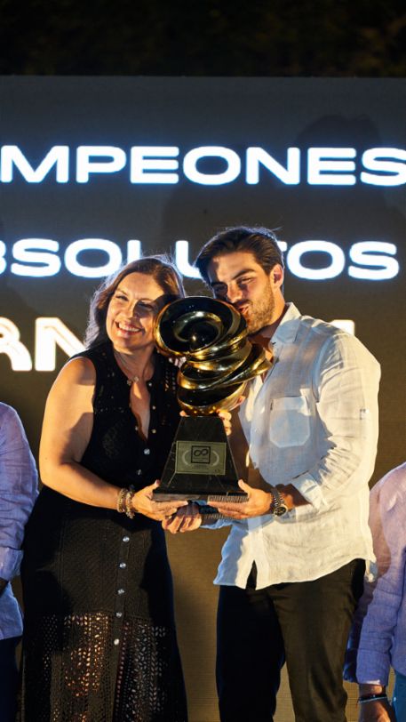 Jorge Luis Machuca y su navegante Estela Rascón, campeones absolutos y de la Categoría C, Rally Maya México 2025, Porsche de México, 2025