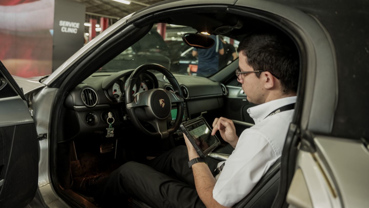 Porsche Paraguay abre sus talleres a clientes durante el Service Clinic