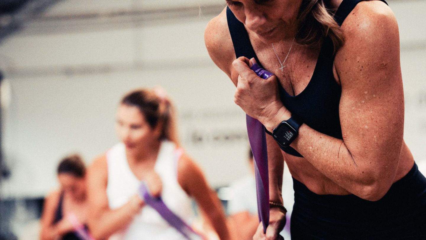 Invitadas entrenando en el Porsche HIIT Sessions, primer evento deportivo solo para mujeres, que realizó la marca en el Porsche Center Lima, Lima, Perú, Porsche AG.