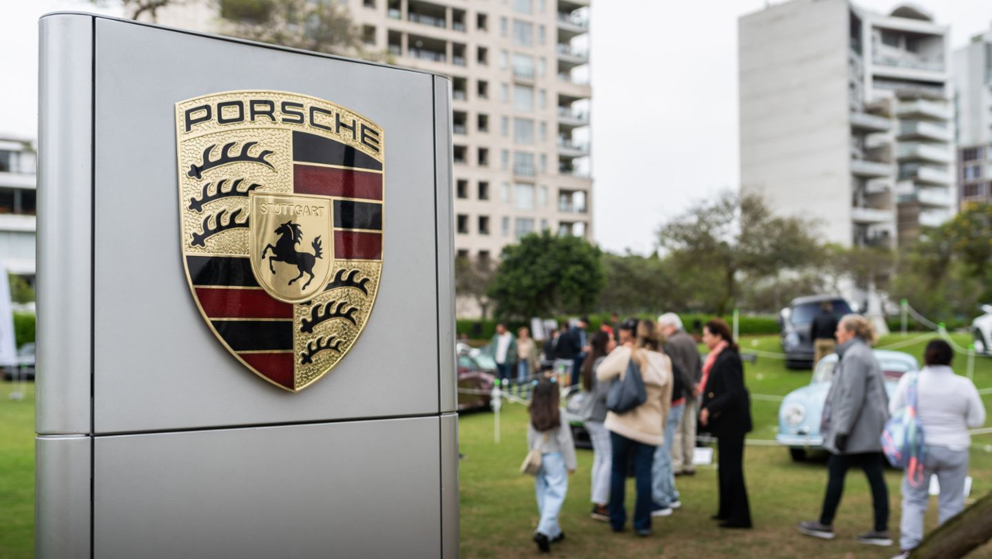 Ingreso a la Exhibición de Autos Clásicos y Deportivos, que se llevó a cabo en el Lima Golf Club, Lima, Perú, Porsche AG.