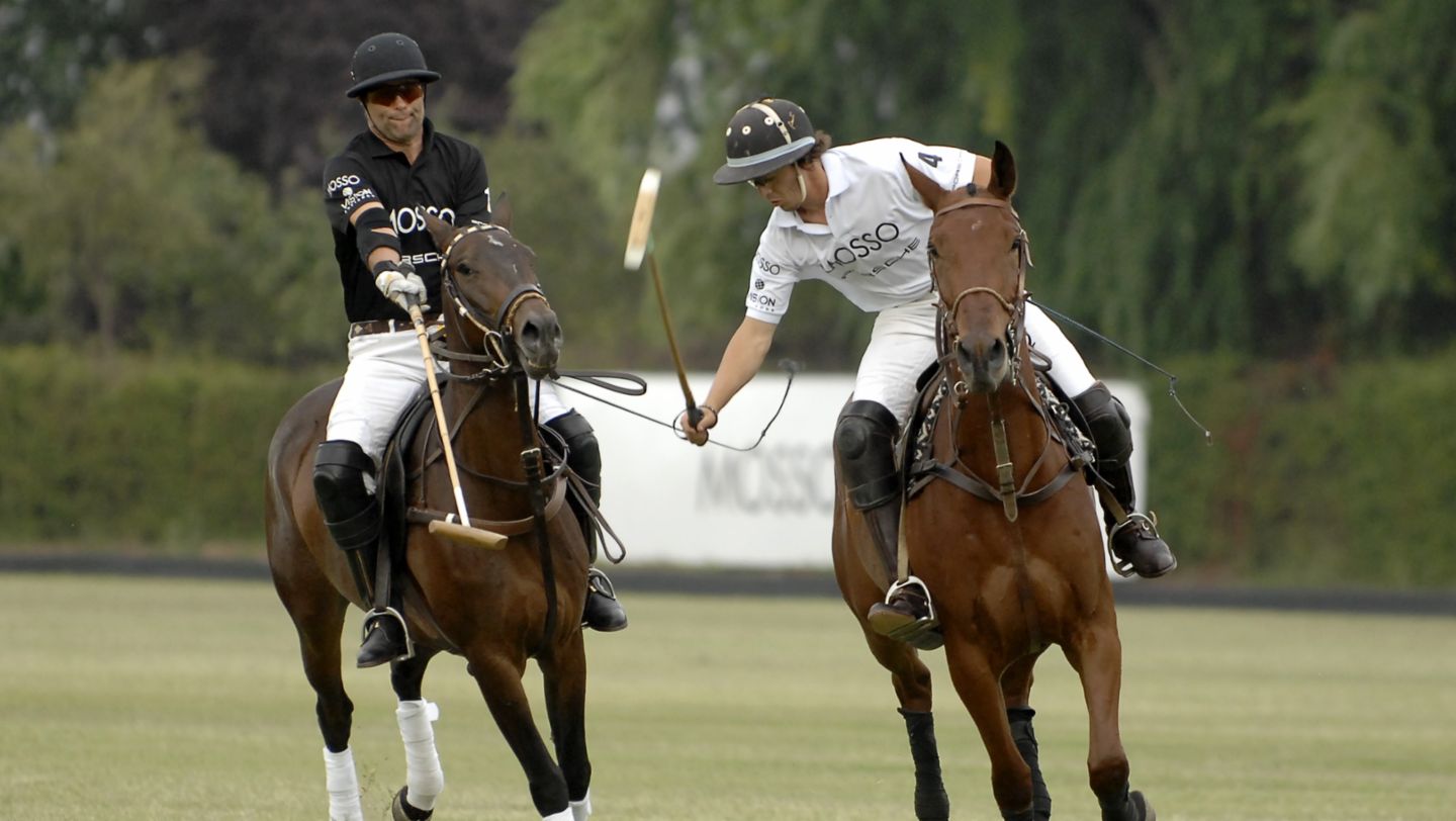 Porsche y caballos: pasiones únicas