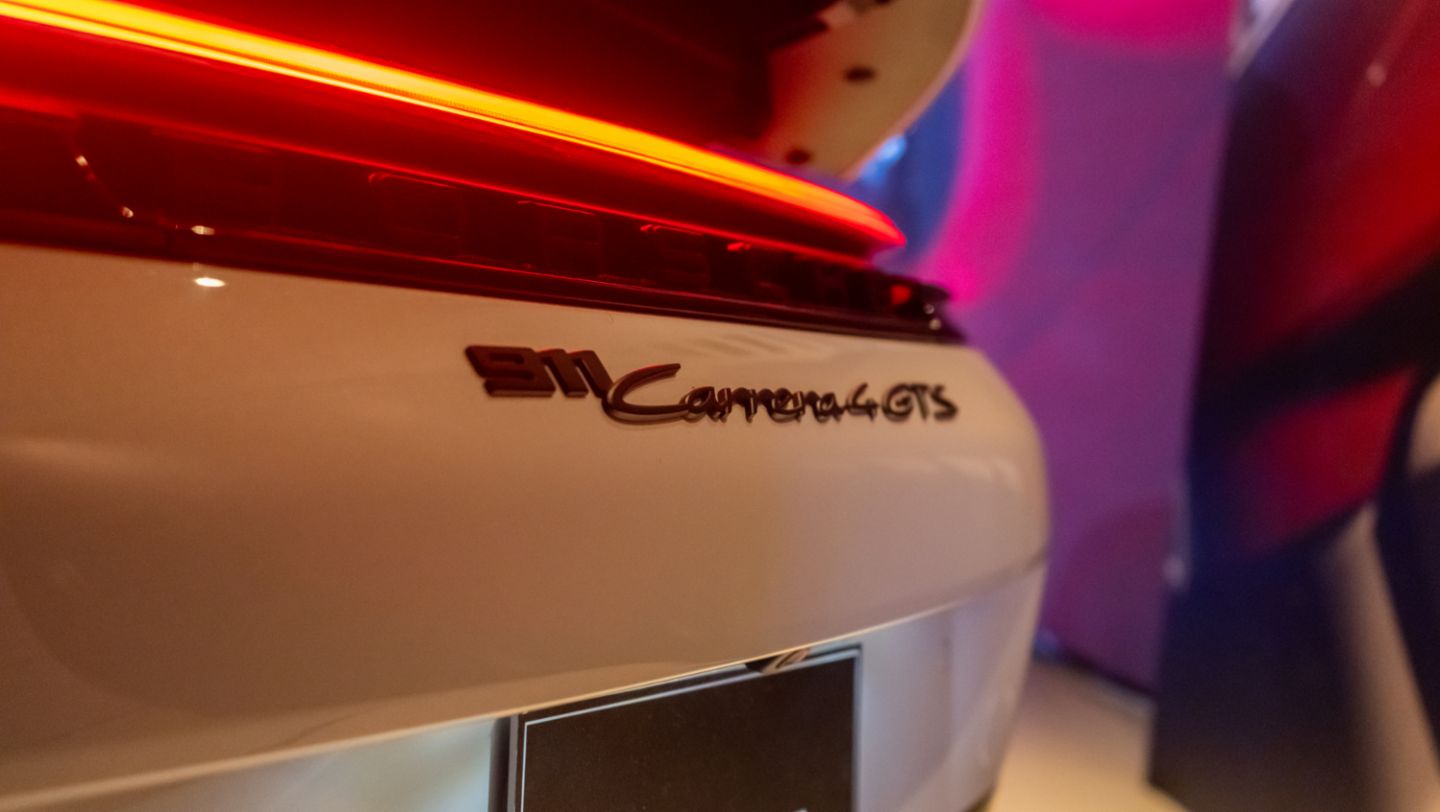 El Porsche 911 Carrera GTS con tecnología T-Hybrid ya está en El Salvador