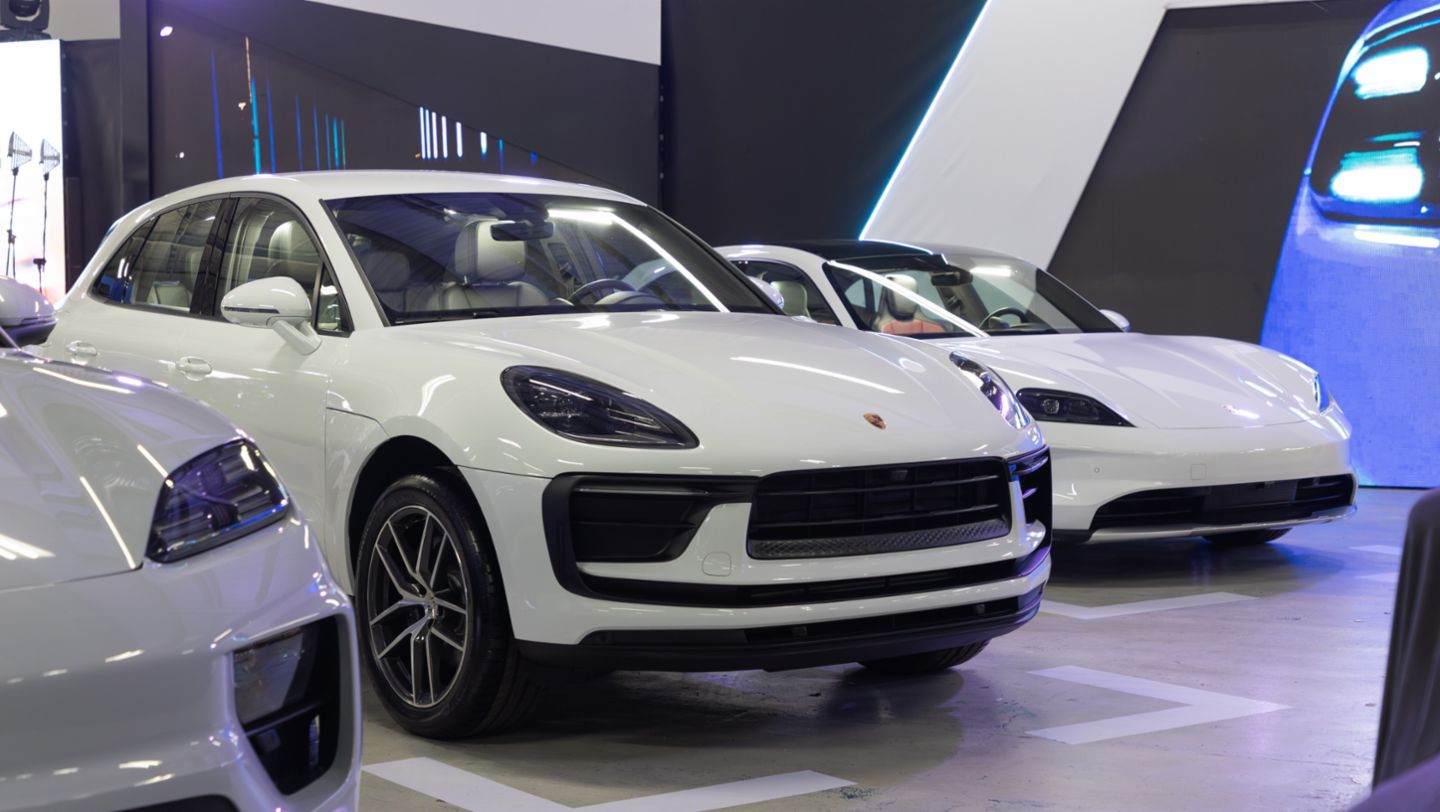 El Porsche Macan y el Taycan Cross Turismo deslumbran en el Autoshow 2025 en Guatemala, fusionando diseño, tecnología y rendimiento.