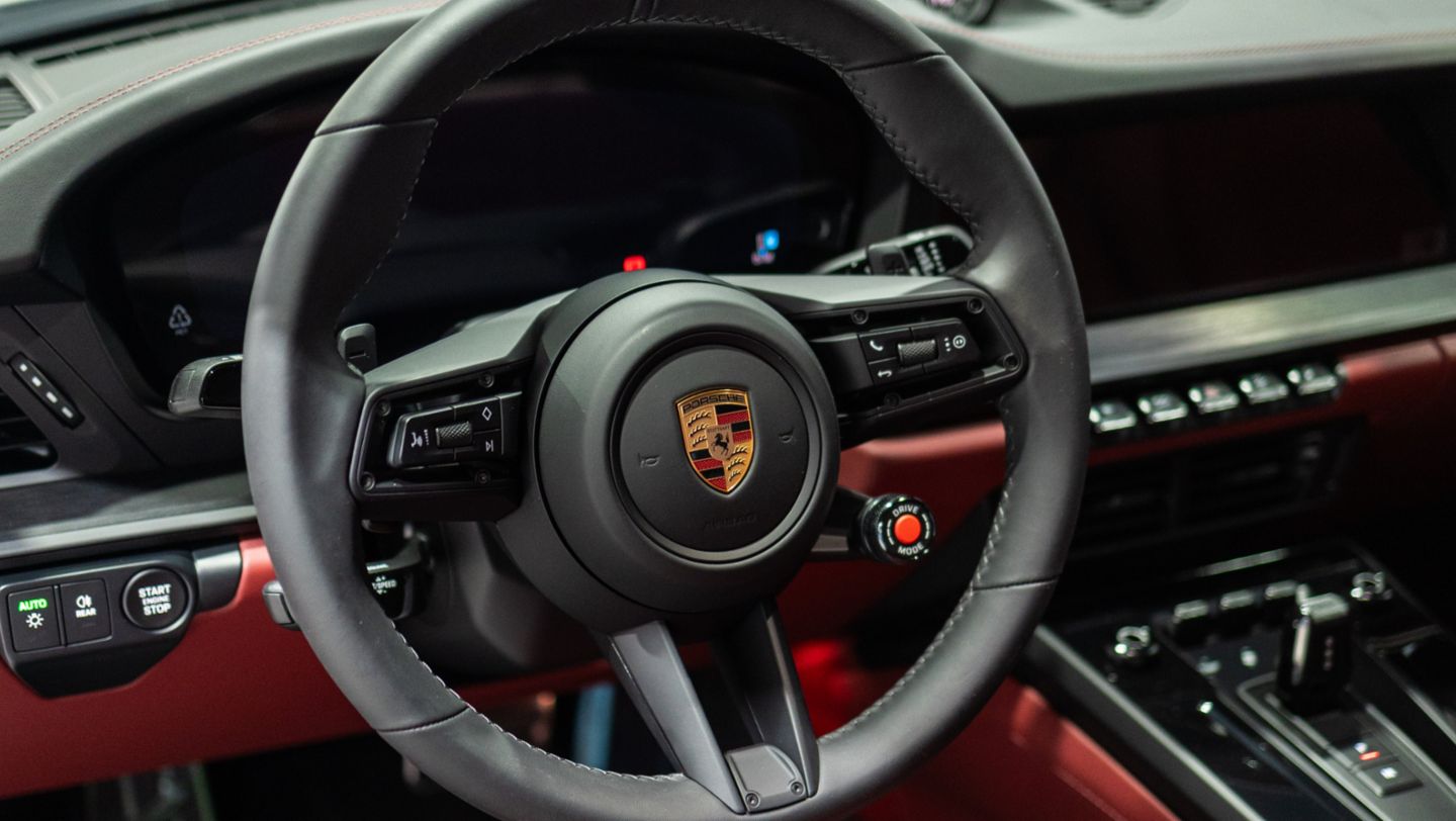 Interior: Porsche 911 Targa 4 GTS