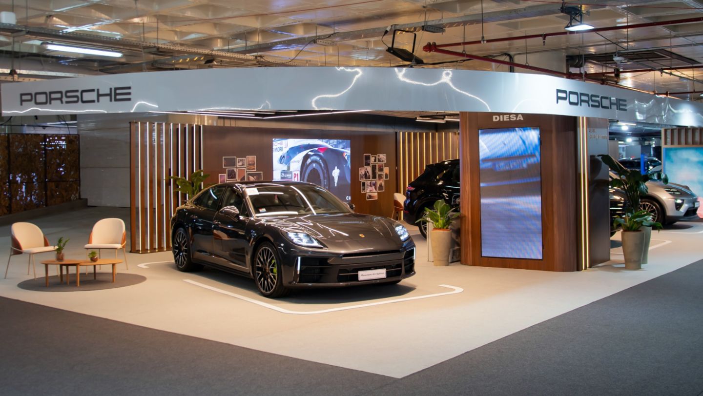 Porsche Panamera 4 E-hybrid, Cadam Motorshow, Paraguay, 2025