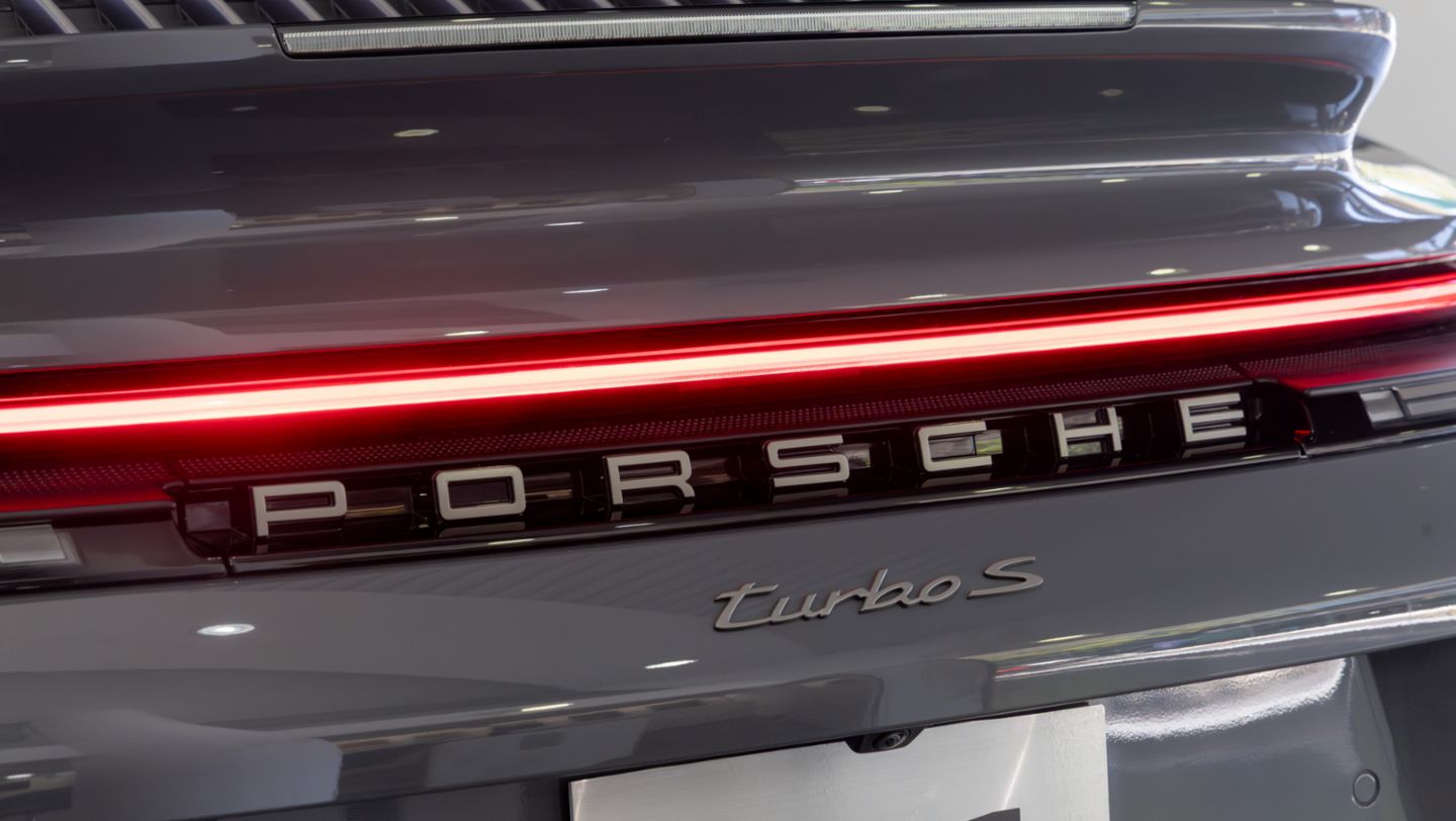 Debuta en Guatemala el nuevo Porsche 911 Turbo S, el máximo exponente en desempeño de la gama