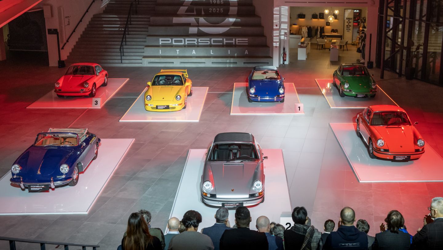 Le sette vetture del Concorso di Restauro Porsche Classic 2025 schierate al Porsche Experience Center Franciacorta