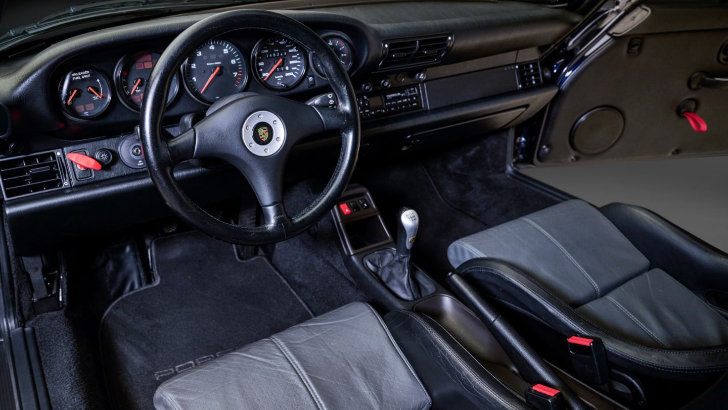 Porsche 911 Carrera RS (993), RM Sotheby's, Abu Dhabi, 2025, Porsche Middle East