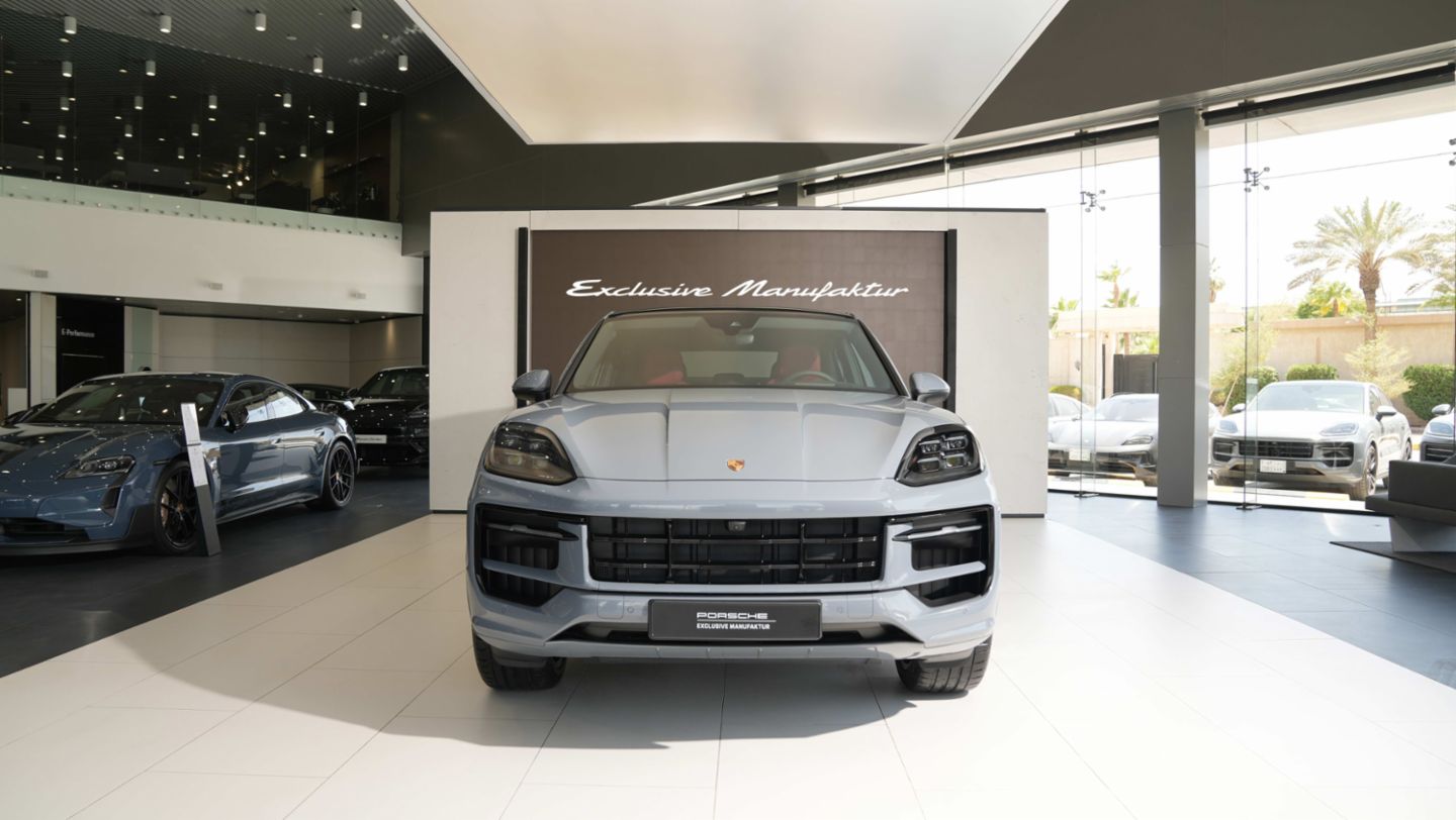 Cayenne Coupé, Showroom, Porsche Exclusive Manufaktur, Riyadh, Saudi Arabia, 2025, Porsche Middle East