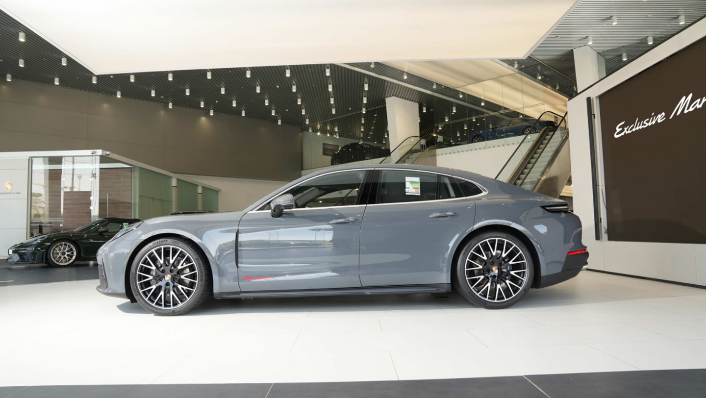 Panamera, Showroom, Porsche Exclusive Manufaktur, Riyadh, Saudi Arabia, 2025, Porsche Middle East