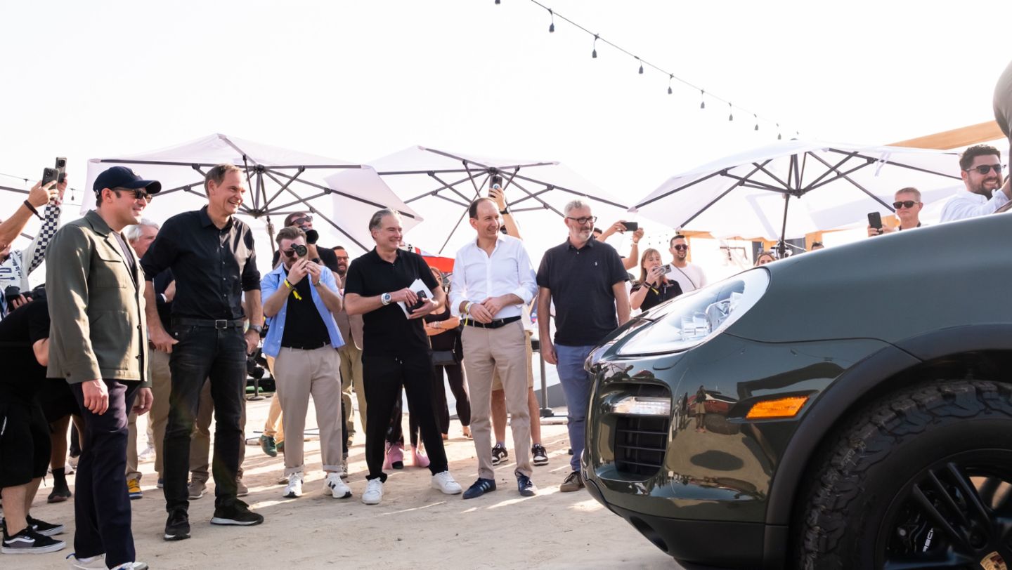 Cayenne GTS (2009), Sonderwunsch, Handover, Icons of Porsche, Dubai, 2025, Porsche Middle East