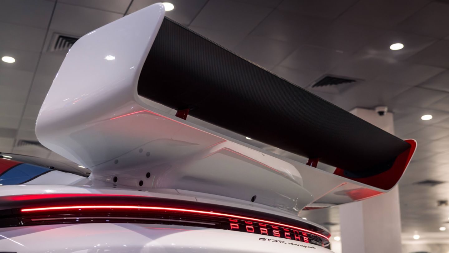 911 GT3 RS Rennsport, Porsche Centre Doha, Qatar, 2026, Porsche Middle East