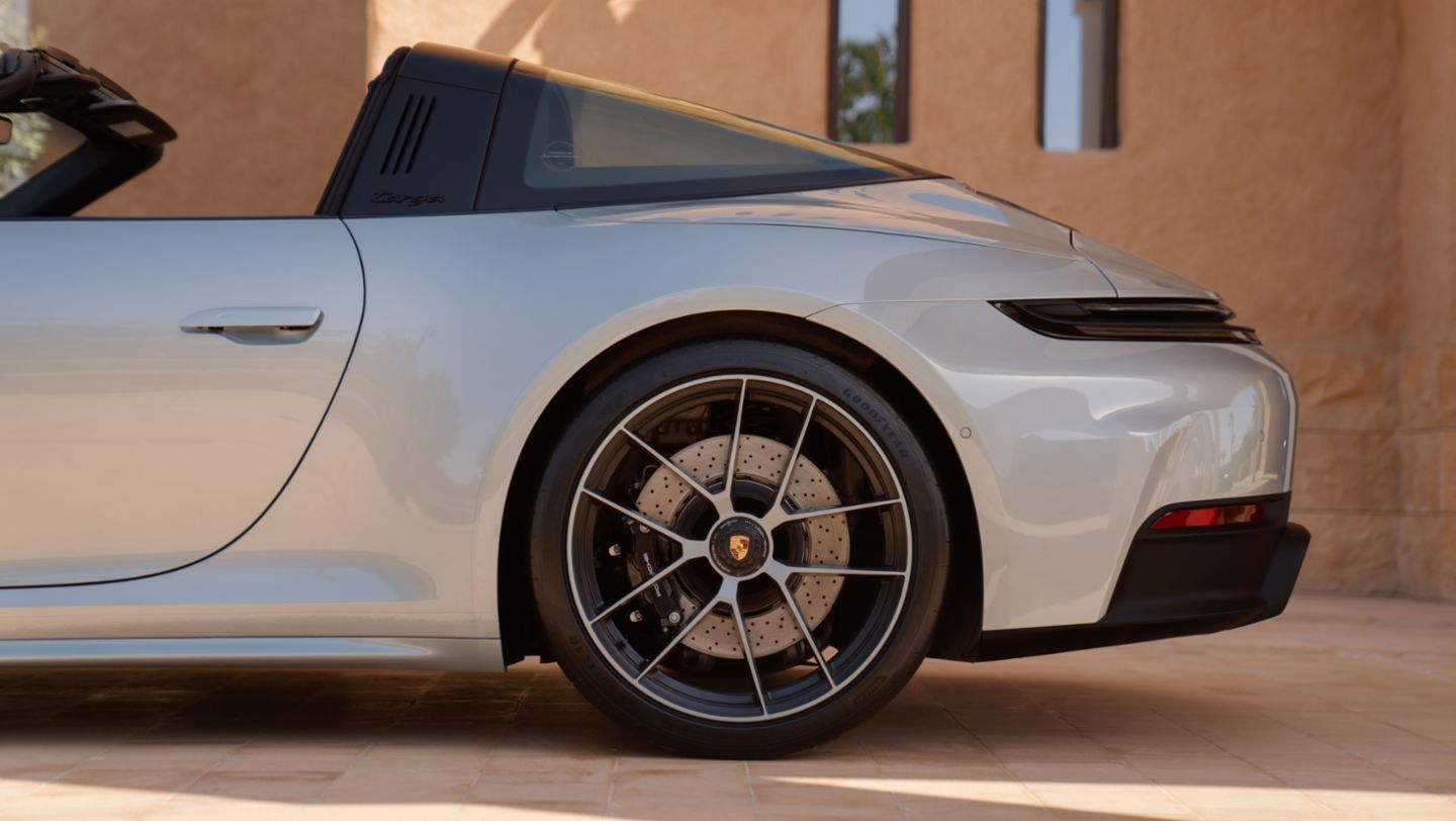 Sonderwunsch 911 Targa Green Roof 2.0, Riyadh, Saudi Arabia, 2026, Porsche Middle East