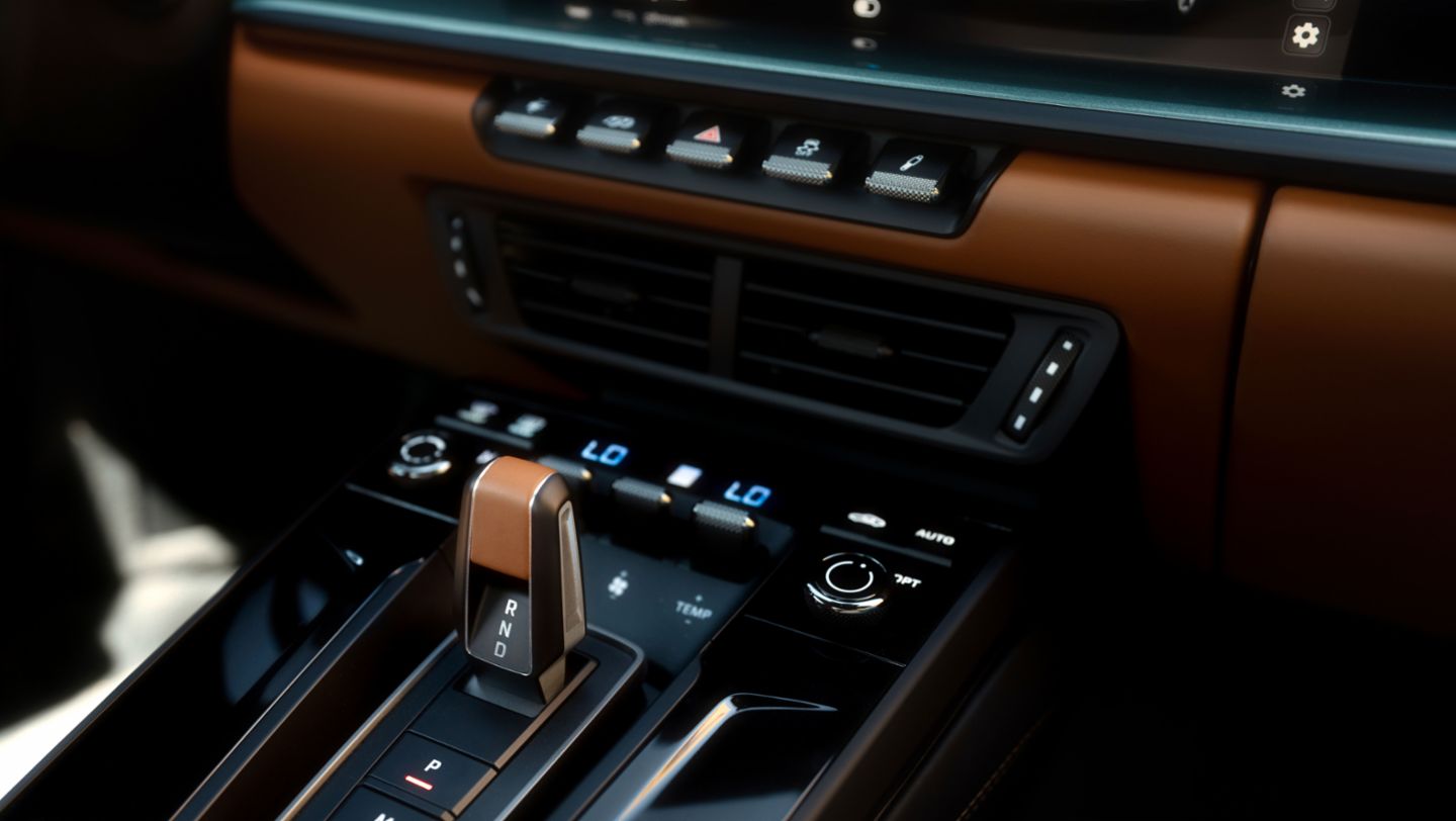 Sonderwunsch 911 Targa Green Roof 2.0, Riyadh, Saudi Arabia, 2026, Porsche Middle East