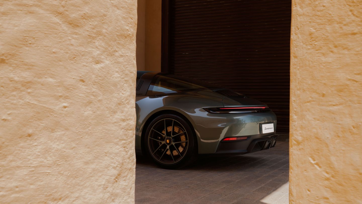 Sonderwunsch 911 Targa Green Roof 2.0, Riyadh, Saudi Arabia, 2026, Porsche Middle East