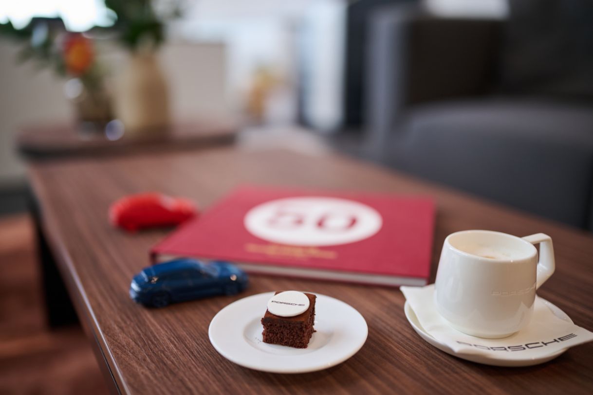 Experiență nouă pentru clienți la Centrul Porsche București, comunicat de presă, 28/04/2026, Porsche AG