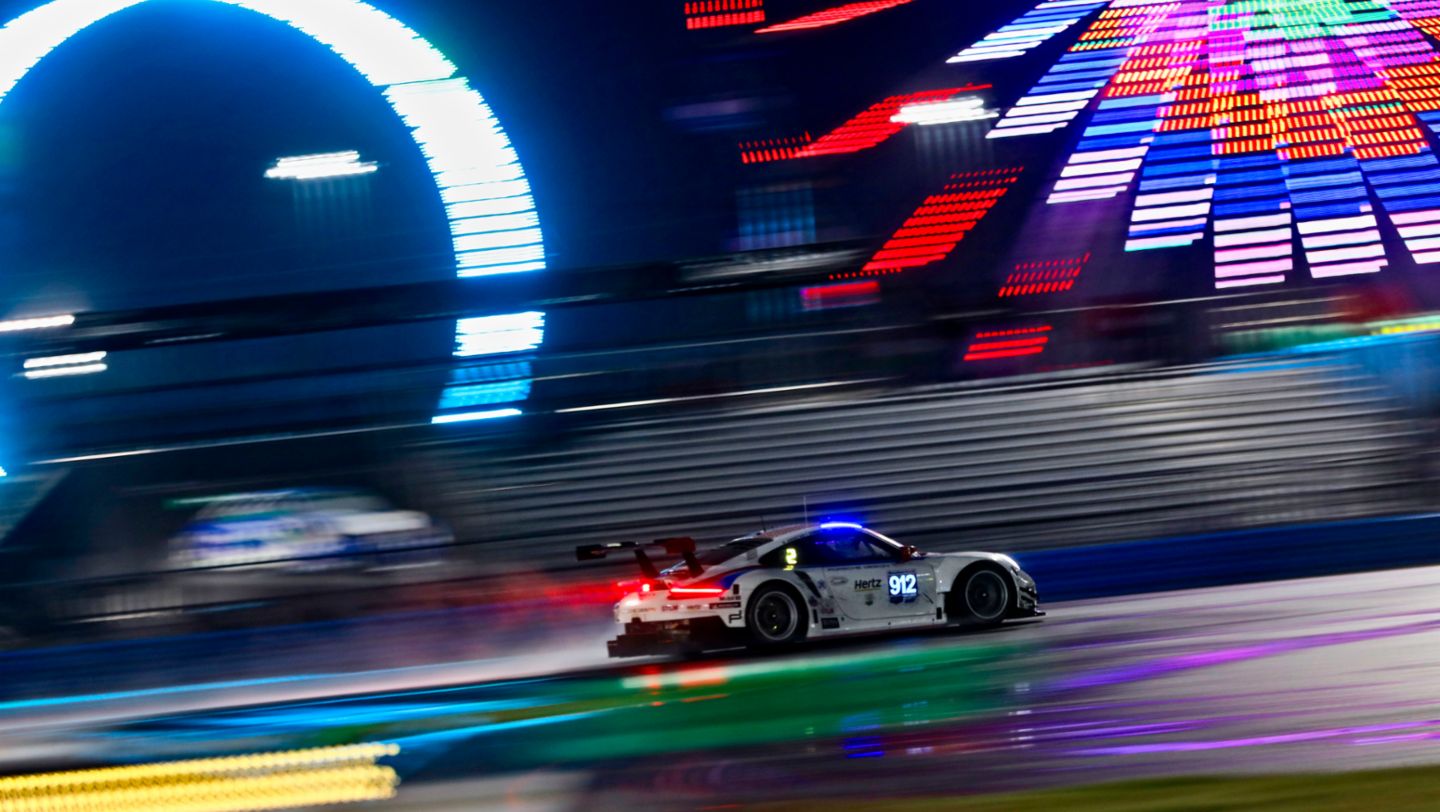 Porsche 911 RSR (912), Porsche GT Team: Earl Bamber, Mathieu Jaminet, Laurens Vanthoor, Daytona, 2019, PCNA