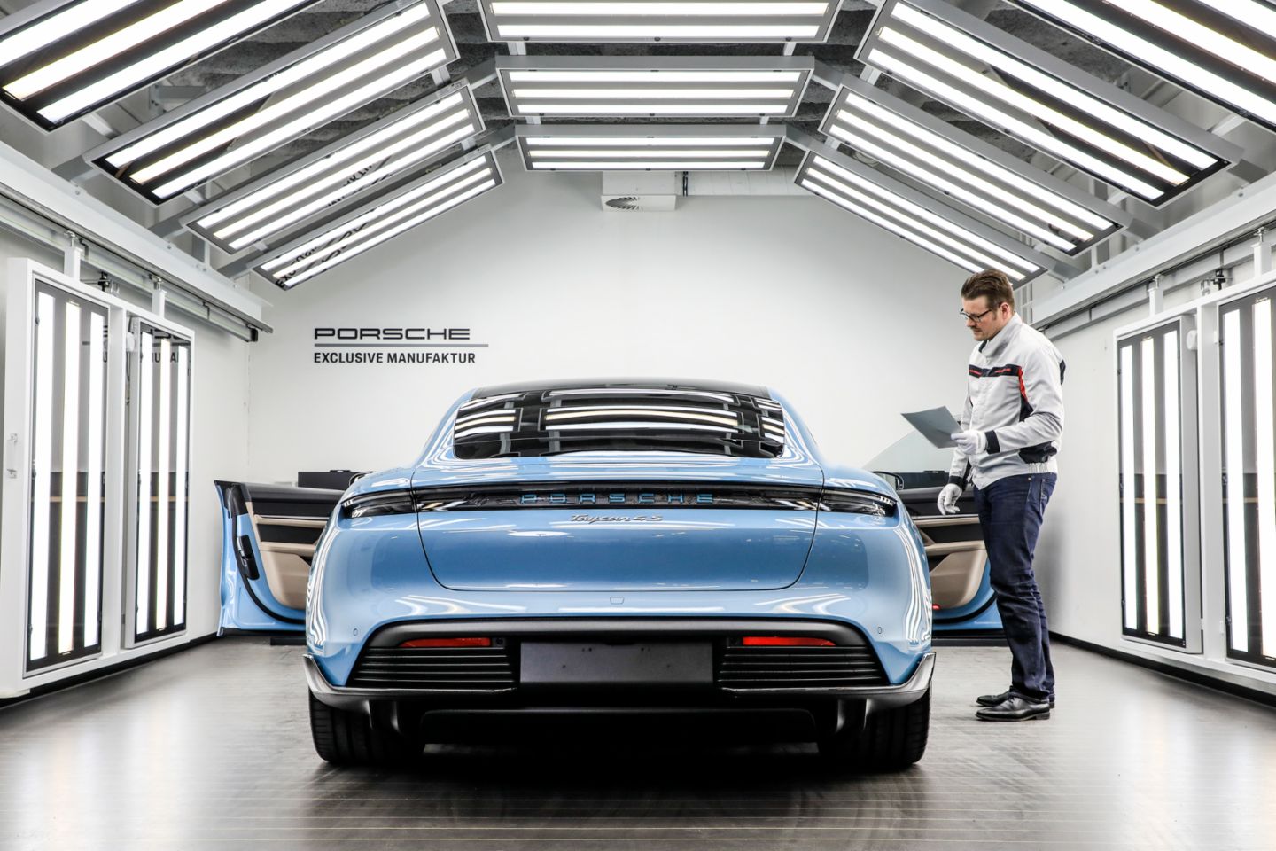 Porsche Exclusive Manufaktur Taycan 4S during the final quality control, 2020, PCNA