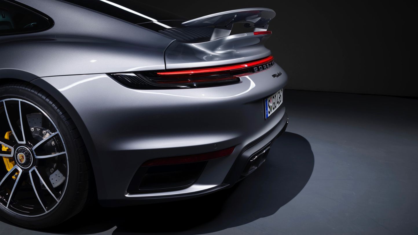 New 911 Turbo S: the ideal aerodynamic setup for every driving situation -  Porsche Newsroom USA