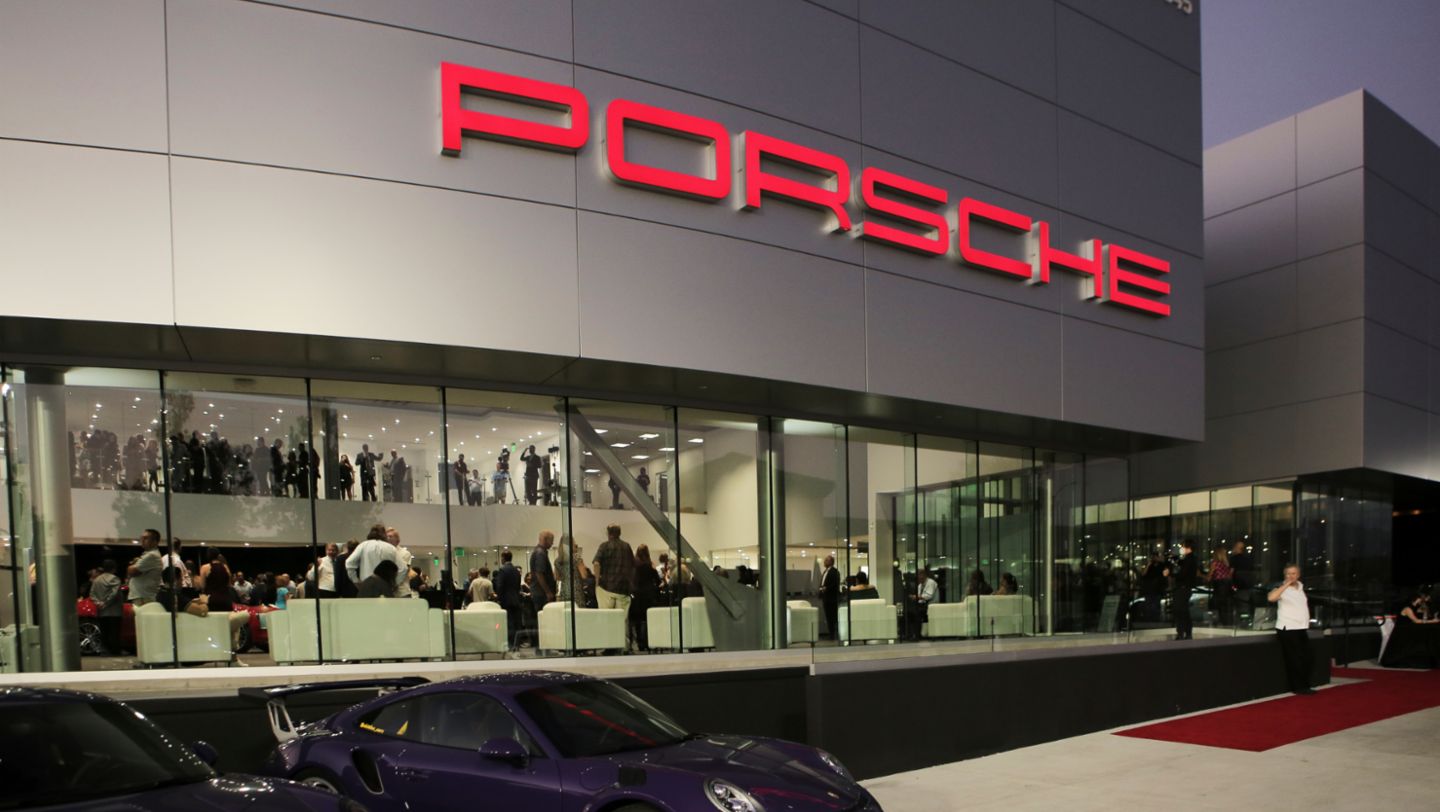 Porsche Santa Clarita, 2021, PCNA